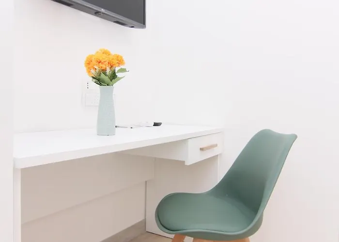 Increasing Garibaldi - Station & Centre 4*