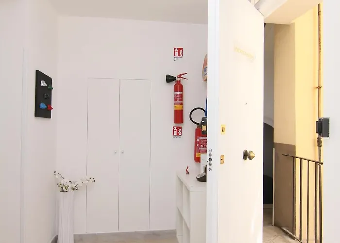 Increasing Garibaldi - Station & Centre 招待所 4*