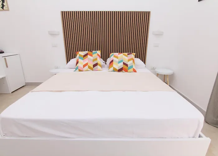 招待所 Increasing Garibaldi - Station & Centre 那不勒斯