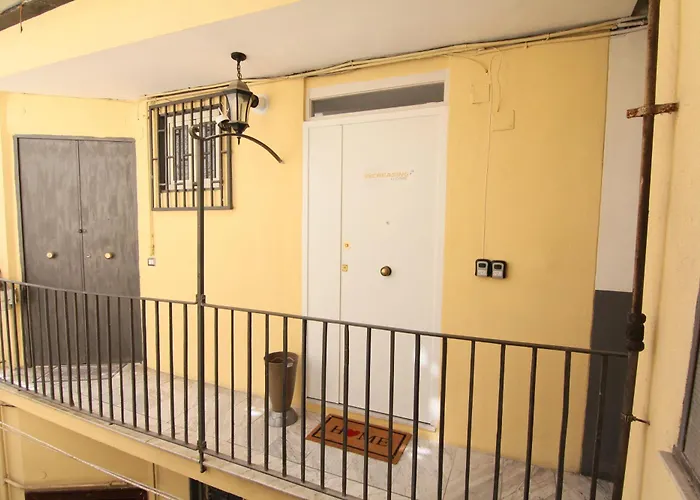 Increasing Garibaldi - Station & Centre 招待所 4*