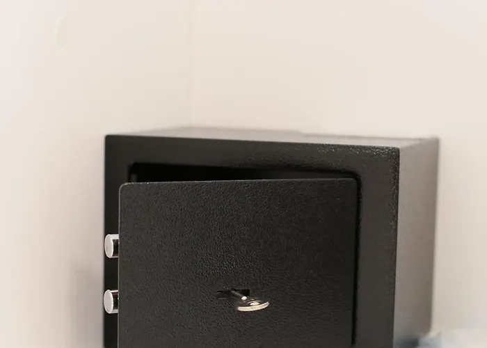 Increasing Garibaldi - Station & Centre 招待所