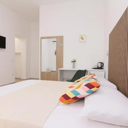 Affittacamere Increasing Garibaldi - Station & Centre 4*