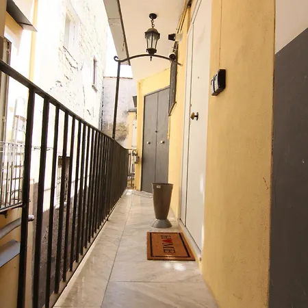 Increasing Garibaldi - Station & Centre Napoli