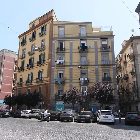 Increasing Garibaldi - Station & Centre 4*