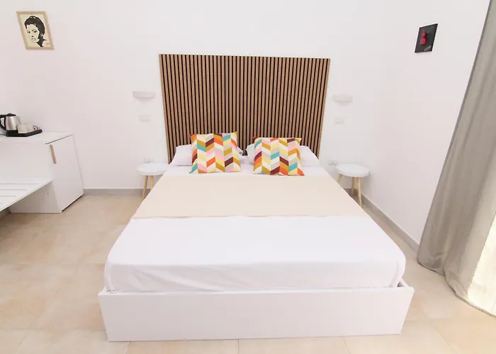 Increasing Garibaldi - Station & Centre 4* Nápoles